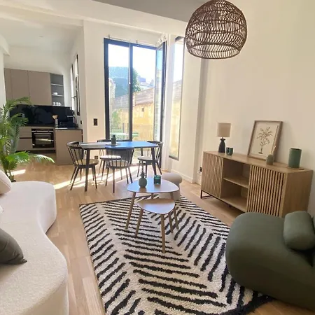 Apartment Duplex De Charme Au Coeur Du Triangle Dor Bordeaux